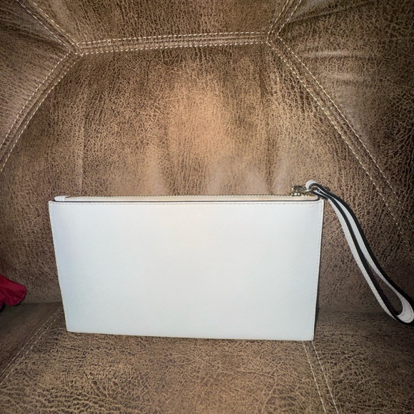 Michael Kors Greenwich LG Snap PKT Zip Clutch Leather - Picture 2 of 2